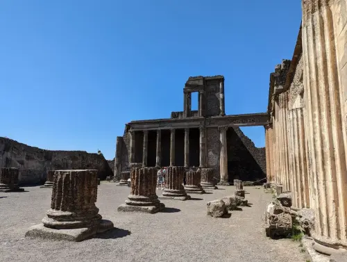 Pompeji besichtigen: Geführte Tour vs. Selbstentdeckung