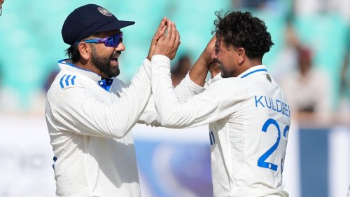 Kuldeep Yadav refuses to take Rohit Sharma's advice, decision turns to gold immediately as India rewarded with wicket