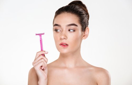 Does using a facial razor damage your skin? Here's what you need to ...