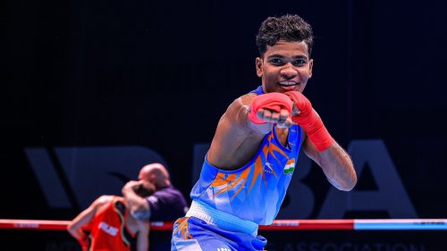 Boxer Vishwanath fulfils father’s dream with world youth title