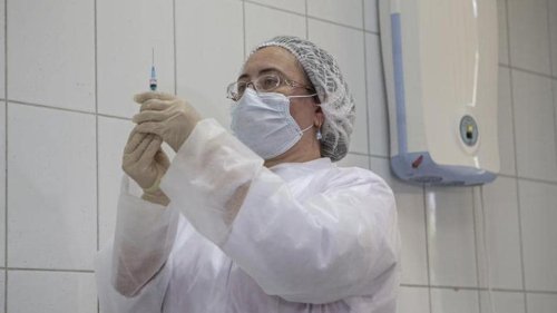 1 in 7 volunteers for Sputnik V, Russia’s Covid-19 vaccine report side effects: Russian minister