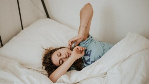 Tips to improve sleep for weight loss in PCOS