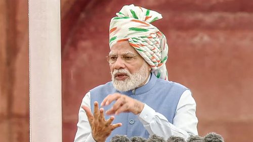 Independence Day 2022: PM Modi ditches teleprompter, uses paper notes for speech