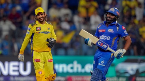 MS Dhoni's king-size gesture for Rohit Sharma after MI star's valiant century goes in vain vs CSK