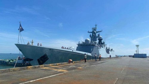 Colombo allows Pakistani frigate Taimur to dock, Dhaka says no