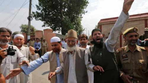 Ex-Hurriyat leader shuns separatism, declares loyalty to India