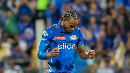 Jofra Archer planning late entry in IPL 2024? England pacer shatters Sussex teammate's stumps playing in Karnataka