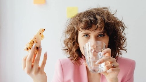 What is the correct way to drink water? Expert shares tips