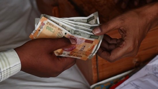 Rupee hits new all-time low of 90.72 vs Dollar with India-US trade deal in limbo