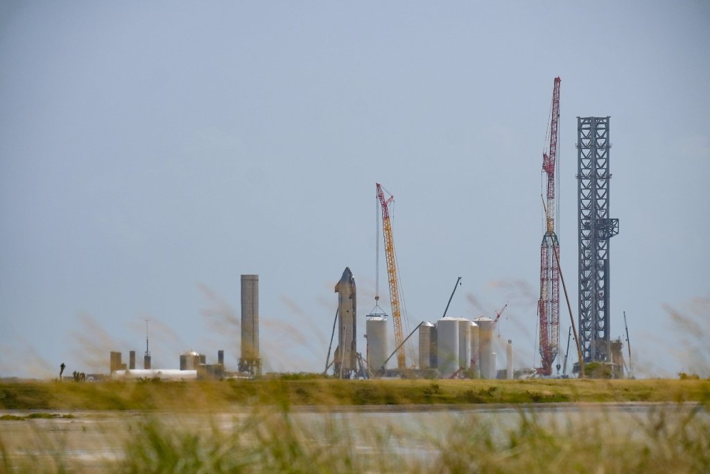 SpaceX - cover
