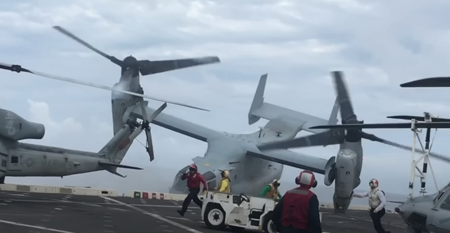 Sale a la luz el vídeo que muestra el espectacular accidente del MV-22 Osprey, el avión militar más curioso