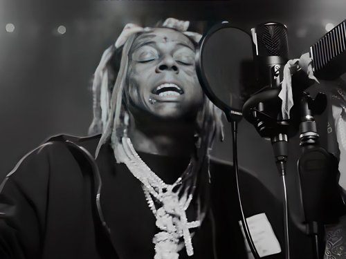 Lil Wayne once explained how being high doesn’t affect his writing ability: “That’s what I do”