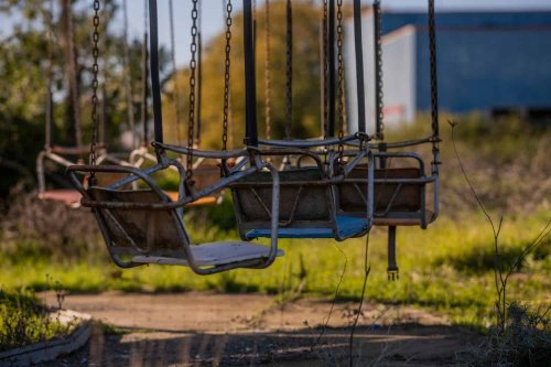 9 Ghostly Photos of Abandoned Amusement Parks
