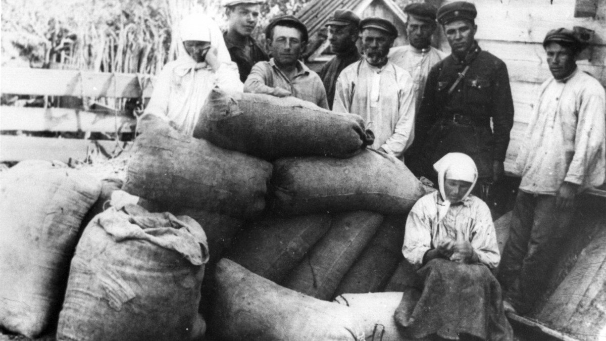 How Joseph Stalin Starved Millions in the Ukrainian Famine