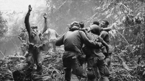 7 Iconic Photos From the Vietnam War Era