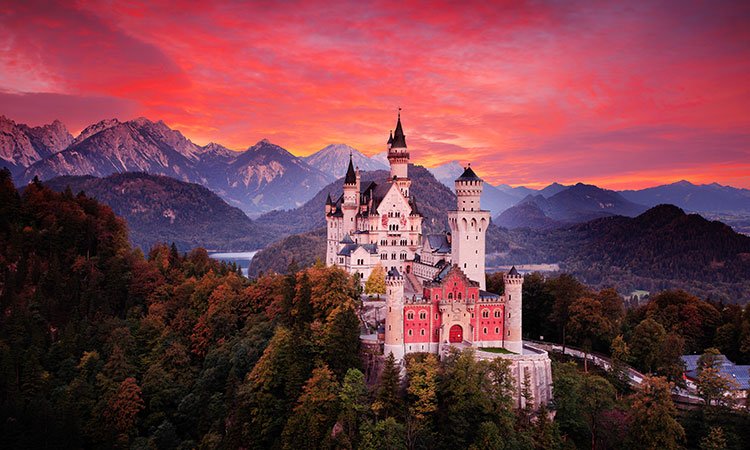 20 of the World’s Most Beautiful Castles
