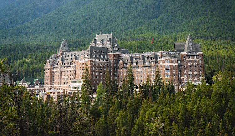 12 of the Most Haunted Hotels in the World