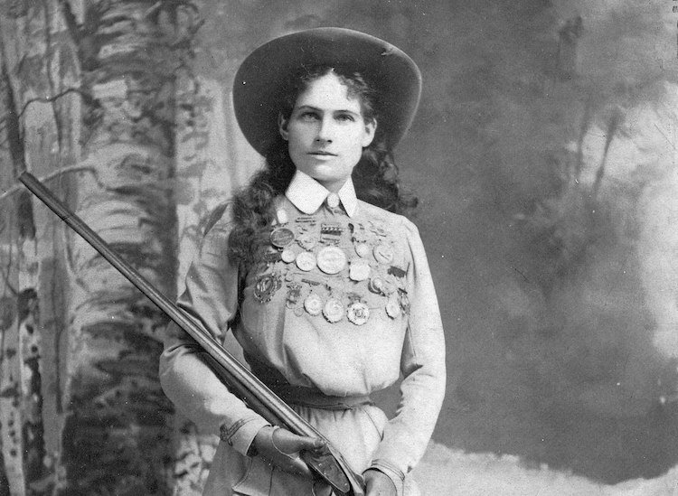 10 Facts About Annie Oakley