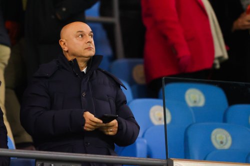 ‘Waiting’: Collymore tells Levy to contact 51y/o manager for Tottenham