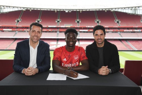 Journalist says 2 Arsenal players to follow Bukayo Saka by signing new contracts
