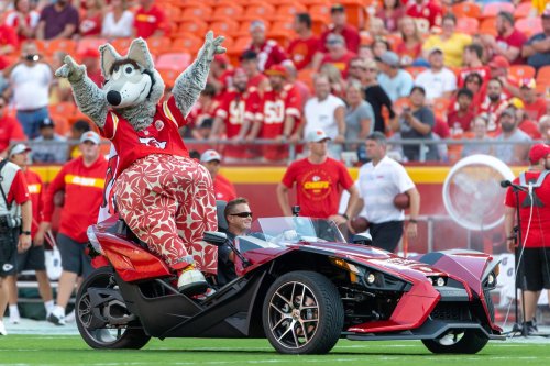 why-is-the-kansas-city-chiefs-mascot-a-wolf-when-they-aren-t-native