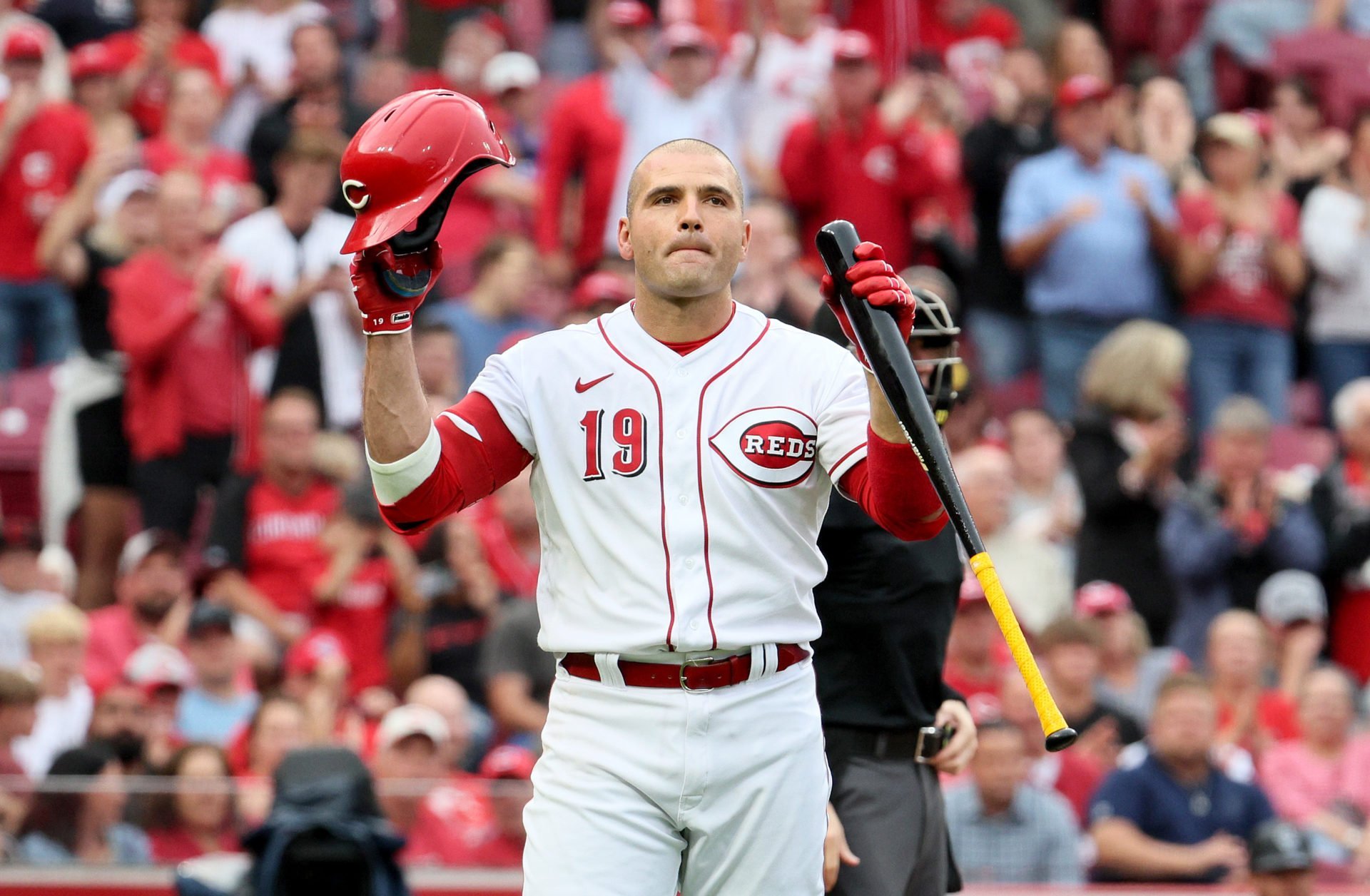 Fans declare 'Joey Votto still bangs' as Reds star returns after 10-month layoff