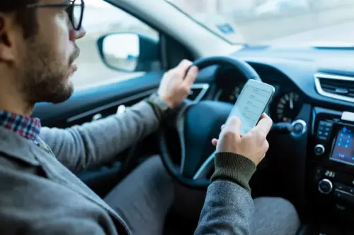 5 Tips to Prevent Texting and Driving Car Accidents in St. Louis