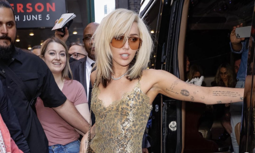 Miley Cyrus makes great entrance: Supports Pamela Anderson on Broadway