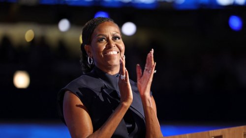 Michelle Obama flaunts engagement & wedding rings in L.A. amid divorce rumors