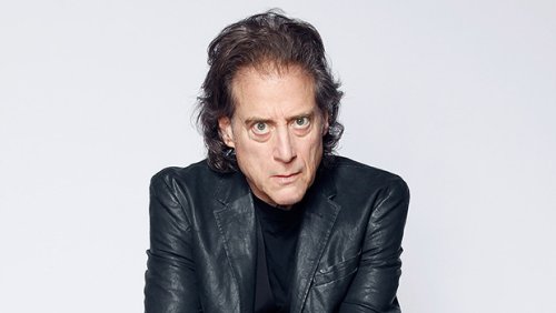 Jamie Lee Curtis, Larry David, & More Stars React After Death of ‘Curb Your Enthusiasm’ Star Richard Lewis