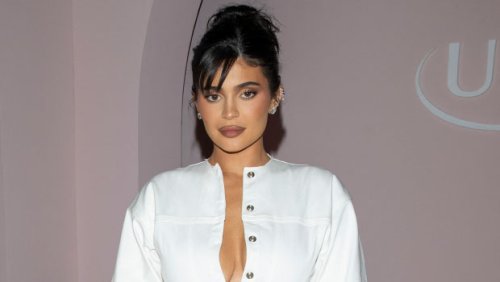 Kylie Jenner Shares 1st Full Photo Son Aire Nearly 1 Year After His Birth
