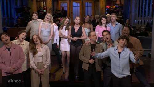 Scarlett Johansson Sings “Piano Man” Parody With Heartfelt ‘SNL’ Twist to Close Out Season 50