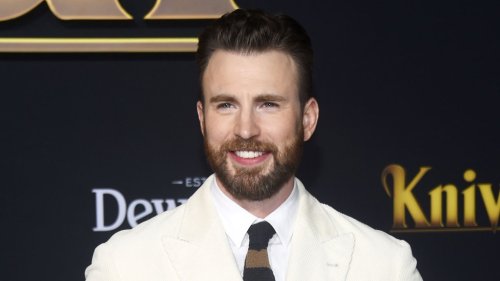 Chris Evans to Join Emily Blunt in Netflix’s ‘Pain Hustlers’