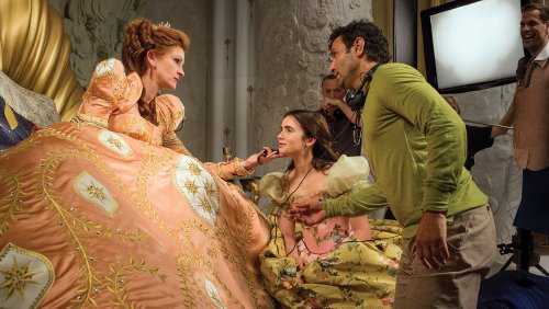 Hollywood Flashback: The Year of the Dueling Snow Whites