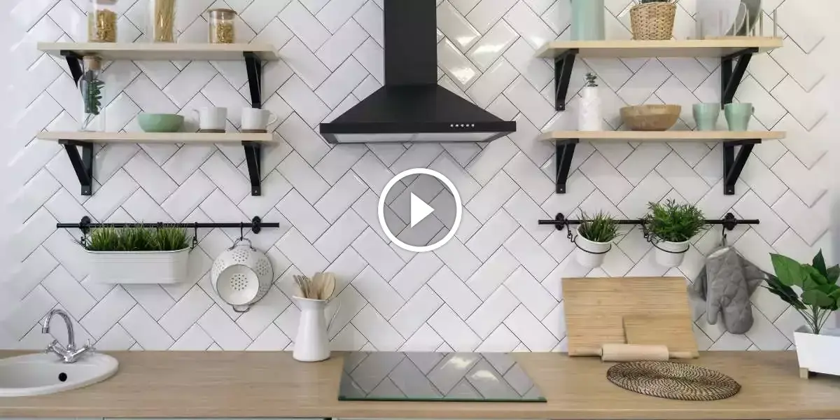 Cucina con Mensole a Vista: Organizza e Arreda con Stile