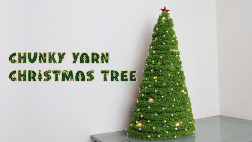 DIY Chunky Yarn Christmas Tree for Tabletop Decorations