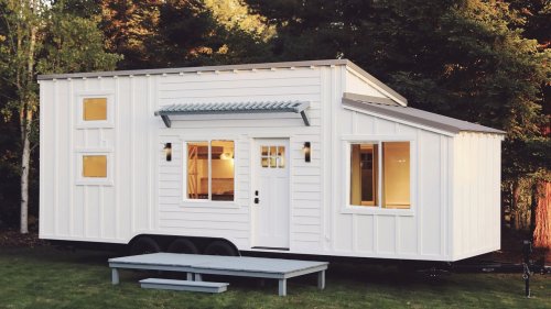 Cascade Tiny House Flexes Bedroom, Loft and Dining Nook
