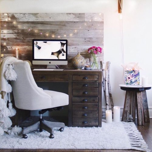14 Tips For Making Your Office Cozier This Winter