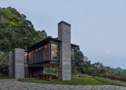 A Tropical Retreat In Rio Built Of Steel And Glass