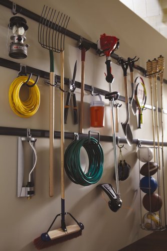 Time To Sort Out The Mess – 20 Tips For A Well-Organized Garage