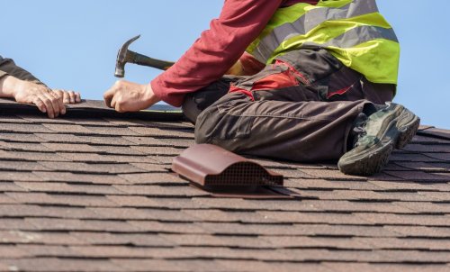 How to Hire the Right Roofing Contractor