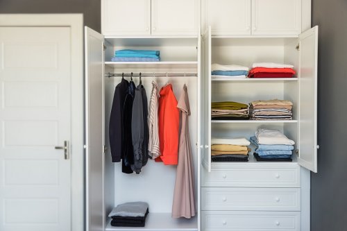 5 Ways to Organize and Clean the Closets During the Season Change