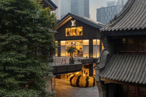 Louis Vuitton Chengdu Maison’s Tiger Tail Installation Goes Viral