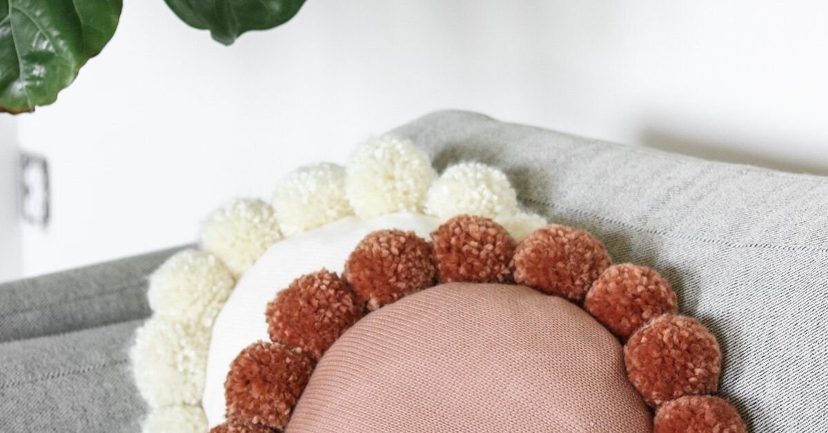 13 DIY Accent Pillows Easy Living Room Decor Update