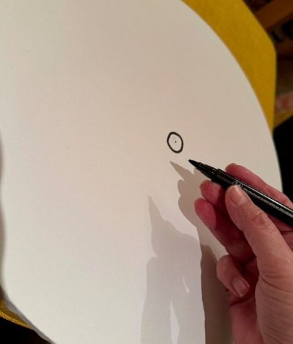 How to Create a Simple but Effective Mandala Wall Art Canvas