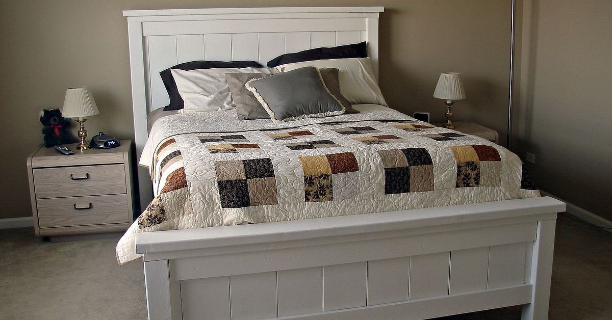 DIY Farmhouse Bed