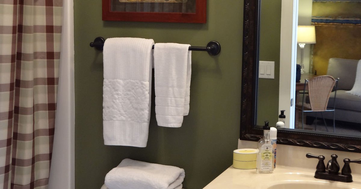 The Olive Bathroom – A Mancave Ensuite We Can Agree On