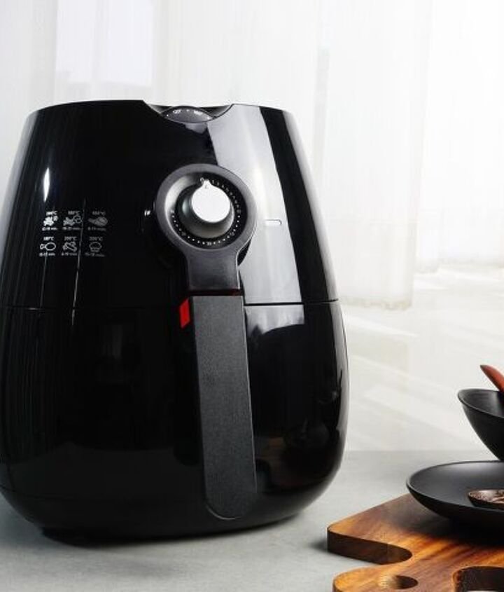 How to Clean an Air Fryer of Grease and Grime