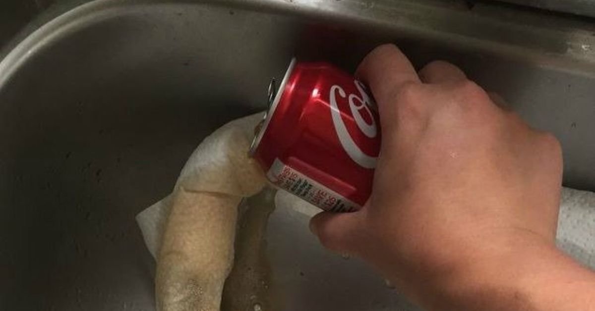 How to use Coke to Remove Years of Rust From Metal Furniture