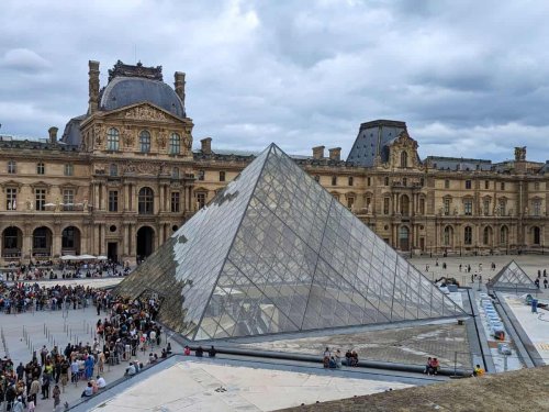 The Best Louvre Guided Tour: Everything You Need to Know (2024)